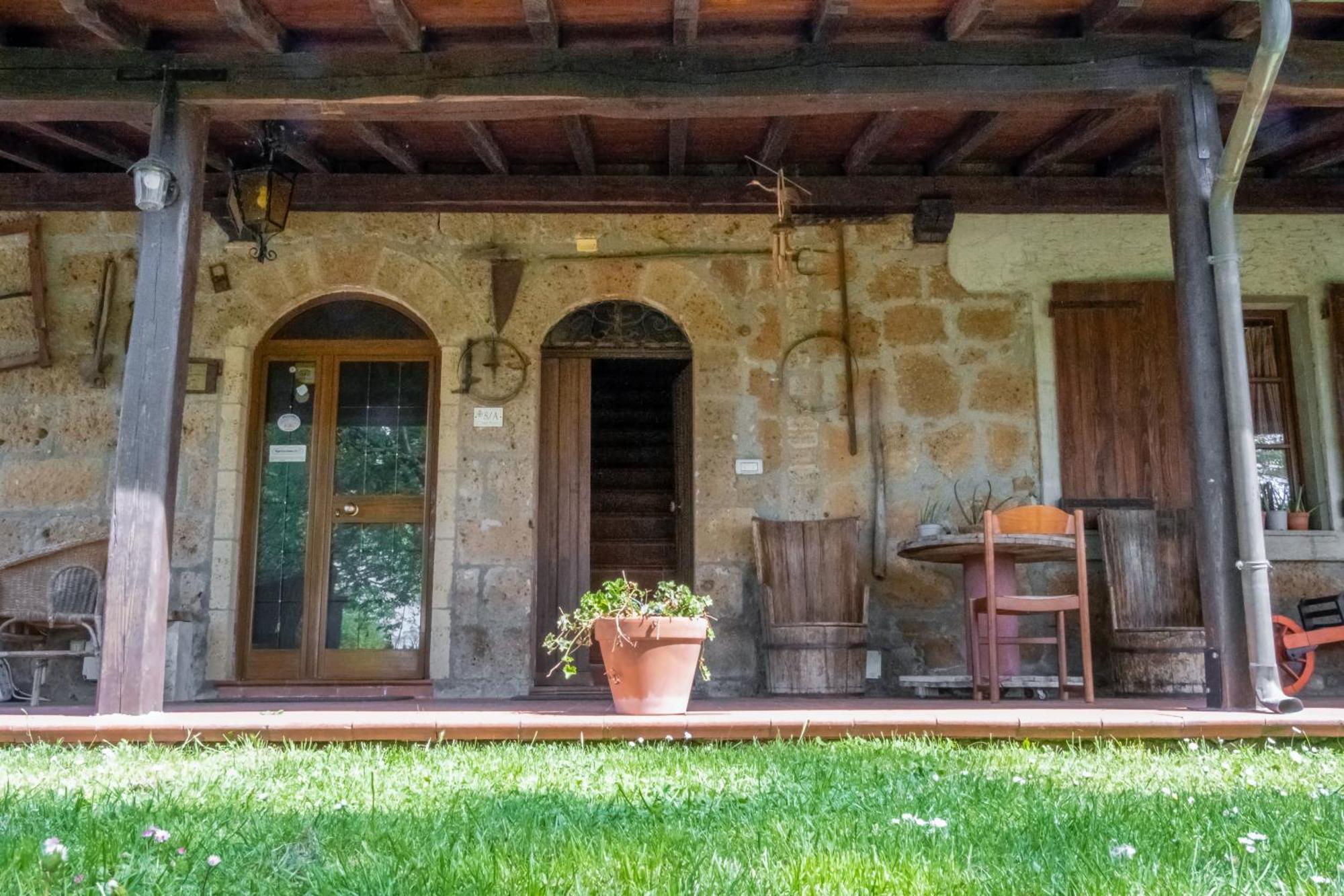 Bio Agriturismo Aia Del Tufo Sorano  Eksteriør billede